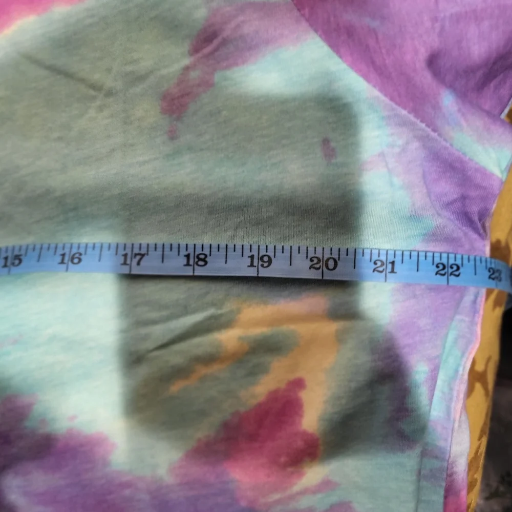 Tie dye tshirt dress with cutout shoulders and thigh sz 2X - Picture 3 of 6
